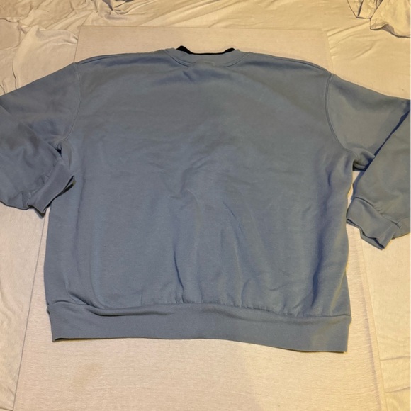 Stylish Light Blue Crewneck Sweater - Picture 4 of 5